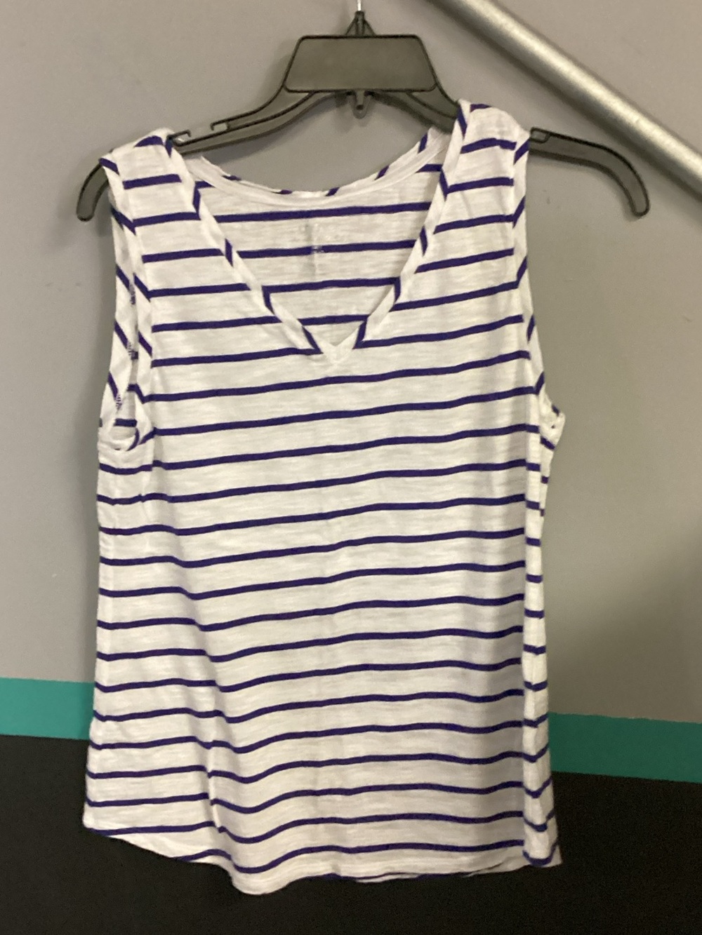 Chico's White & Purple Striped V-Neck Tank Top